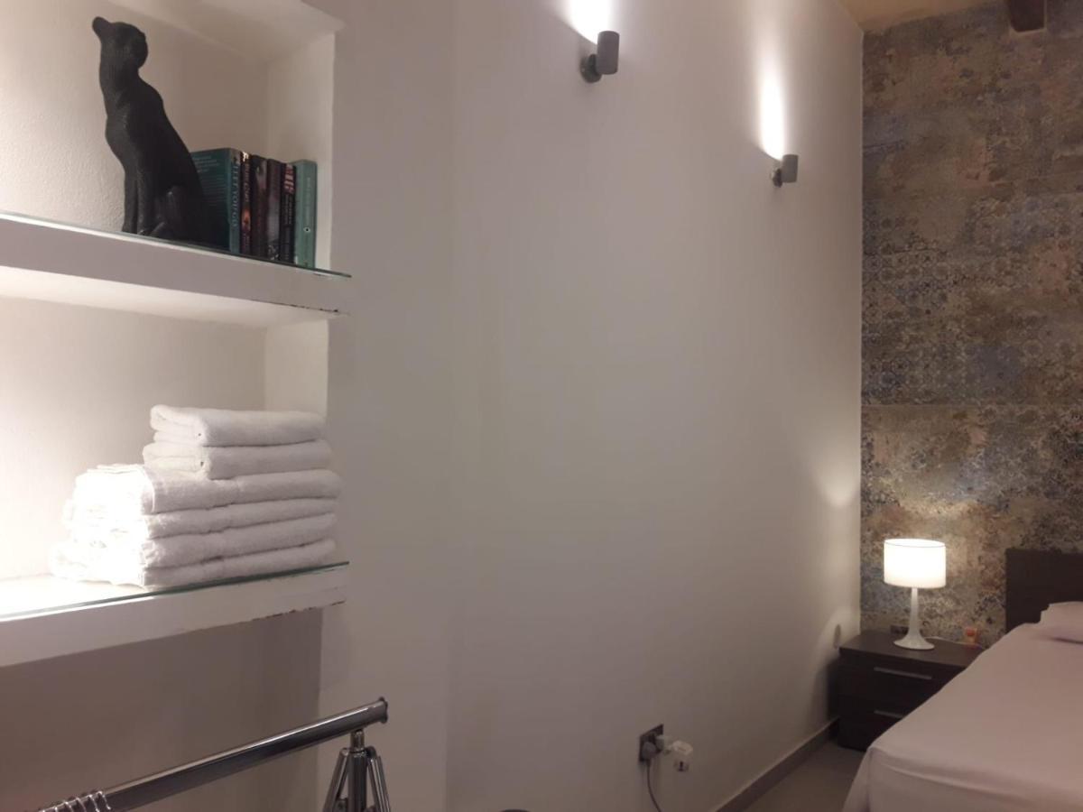 Valletta Most Central Studio Apartment 16Th-Century Building Luaran gambar