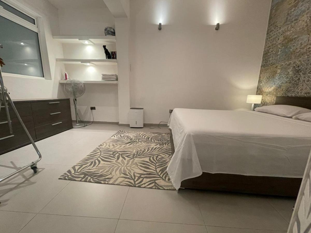 Valletta Most Central Studio Apartment 16Th-Century Building Luaran gambar