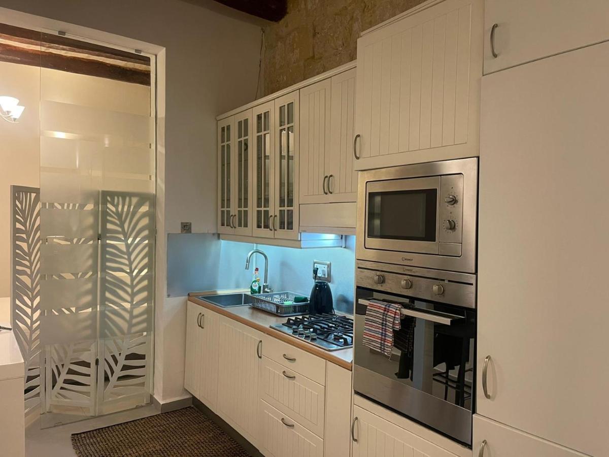 Valletta Most Central Studio Apartment 16Th-Century Building Luaran gambar